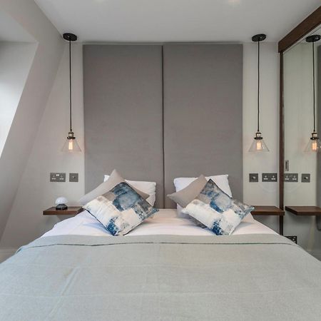 Appartamento Luxury Georgian House In Marylebone: Modern 1-Bed Retreat Londra Esterno foto